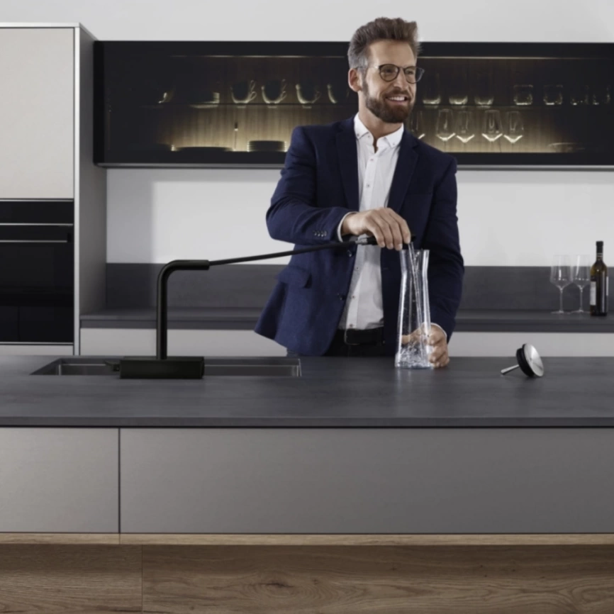 Смеситель для кухни Hansgrohe Aquno Select M81 73836670 с вытяжным душем - фото 3