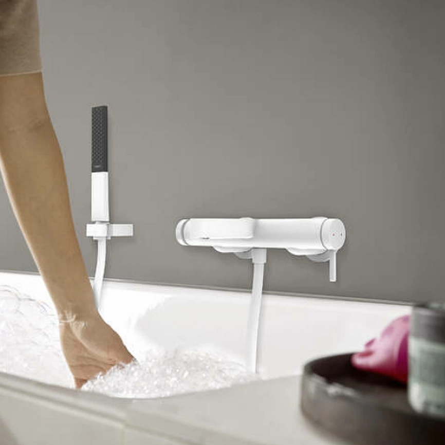 Смеситель для ванны Hansgrohe Finoris 76420700, белый - фото 1