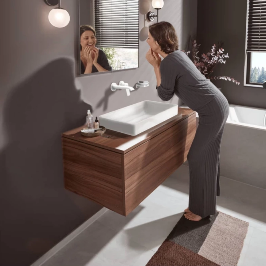 Смеситель для раковины Hansgrohe Vivenis 75050700 настенный, белый - фото 1