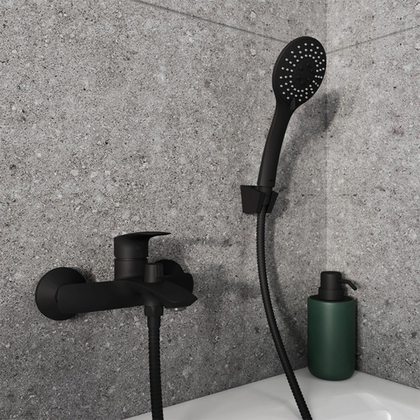 Смеситель для ванны Milardo Rora RORBL00M02 черный с коротким изливом - фото 1